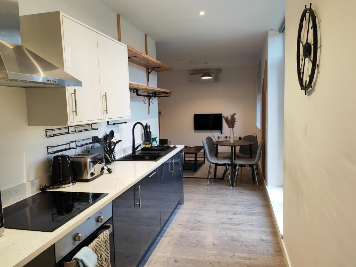 404 Bayard Plaza 2 Bedroom Apartment With Outside Terrace Peterborough Esterno foto